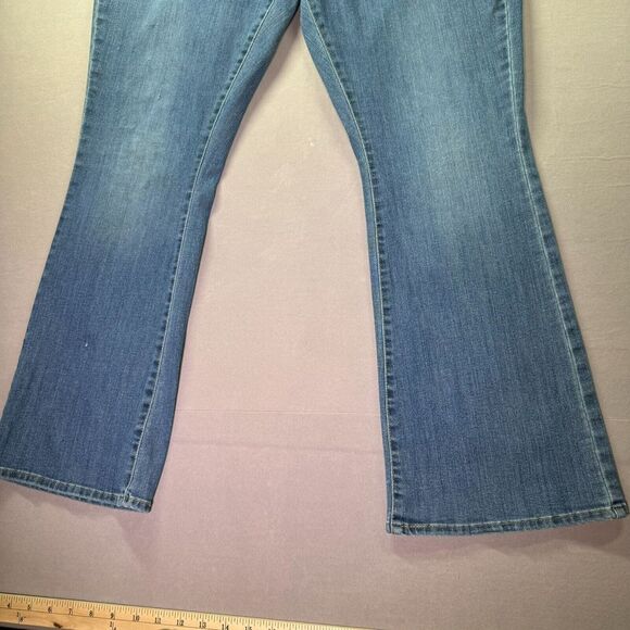 Levi's Jeans Women 20M Signature Mid Rise Boot Cut 35x32 (40x31) Blue Denim - Picture 7 of 15